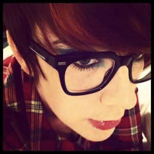 Meet your Posher, Desiree